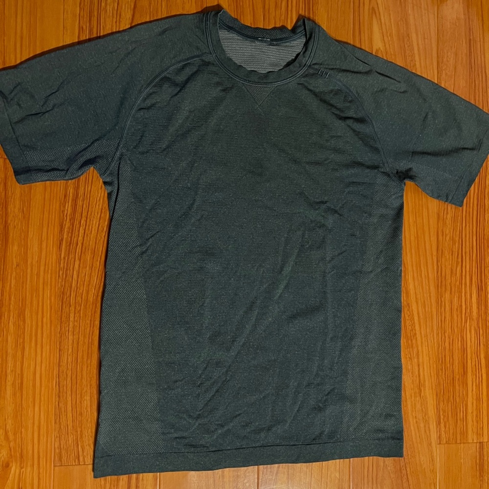 COPY - Lululemon Running shirt